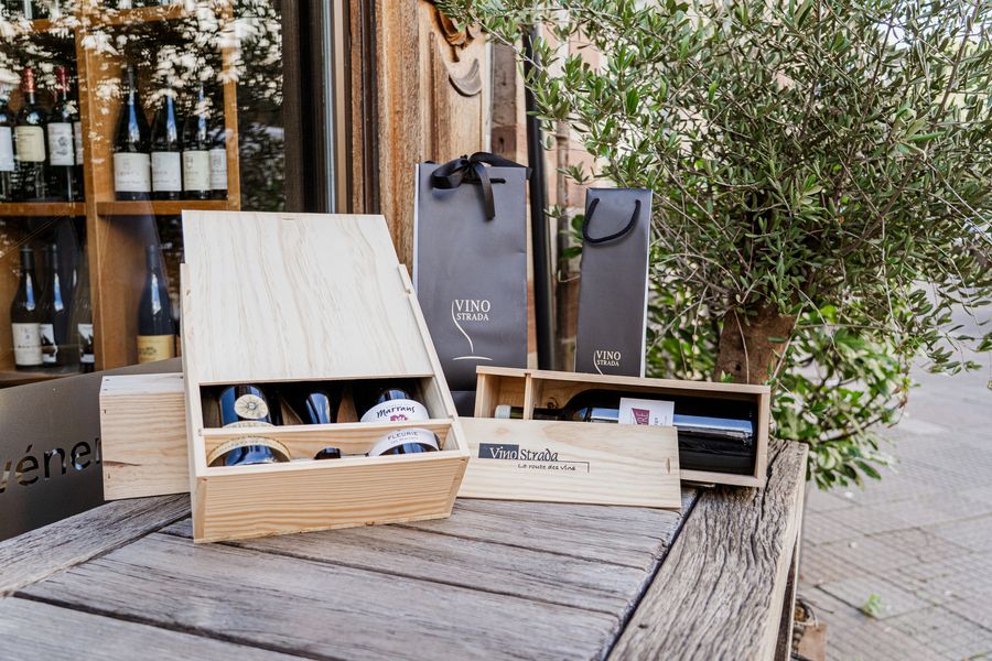 Caisse bois et sacs cadeaux VINO Strada